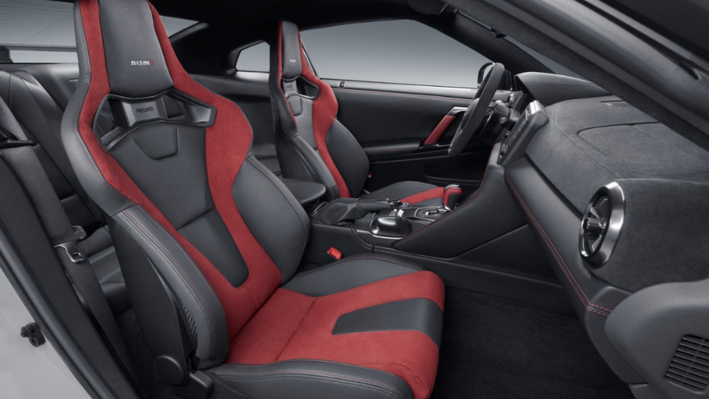 Nissan GT-R Comfy Interior